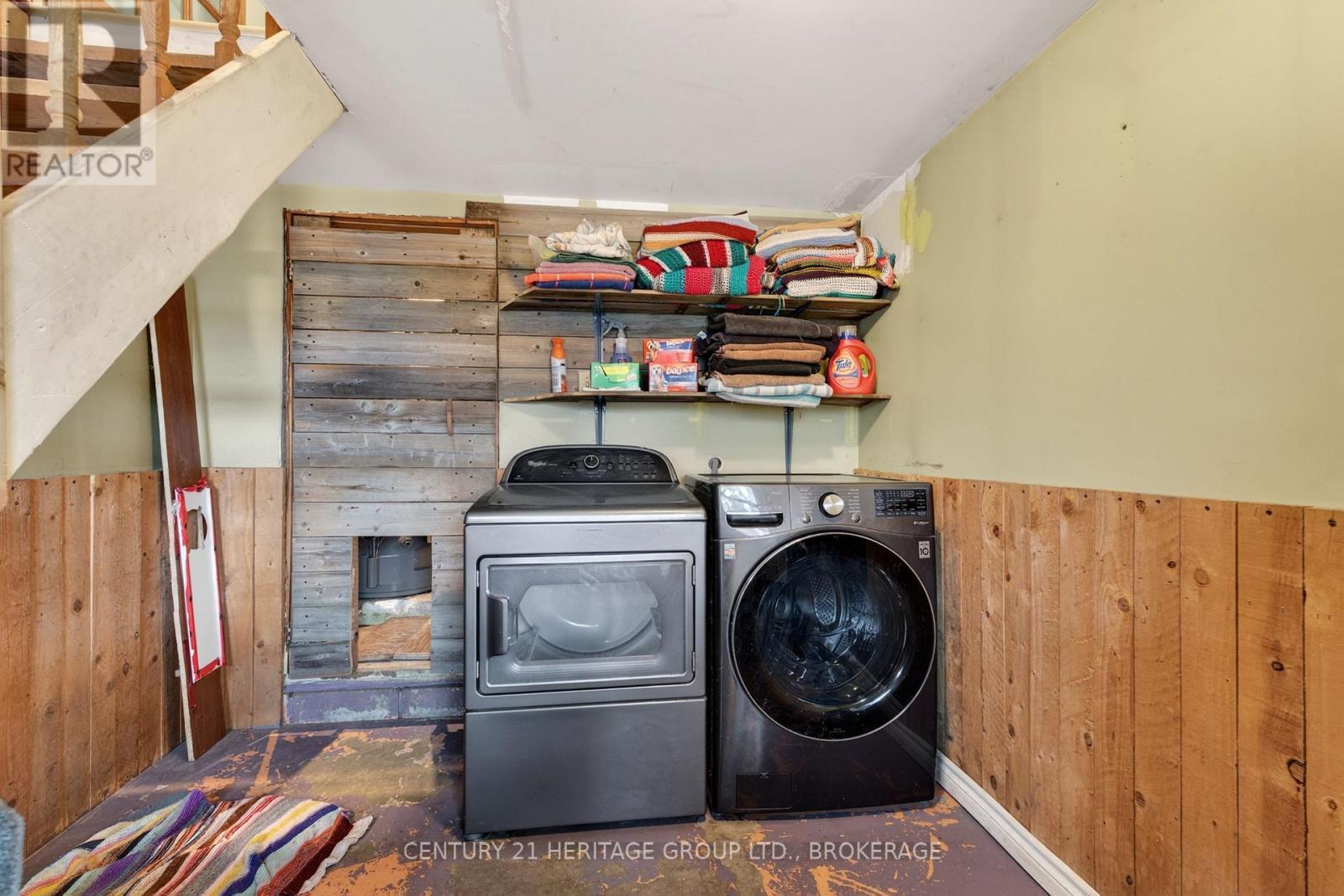 326 Dundas Street, Deseronto (Deseronto (Town)), ON - Indoor Photo Showing Laundry Room