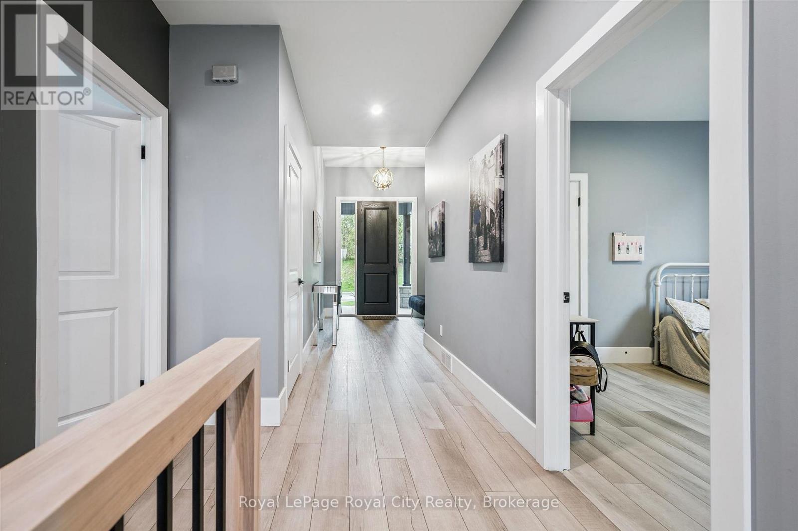 50 Faith Drive, Mapleton, ON - Indoor Photo Showing Other Room