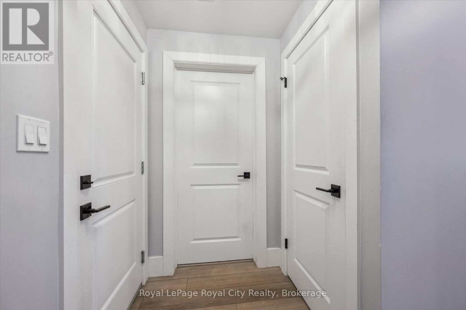 50 Faith Drive, Mapleton, ON - Indoor Photo Showing Other Room