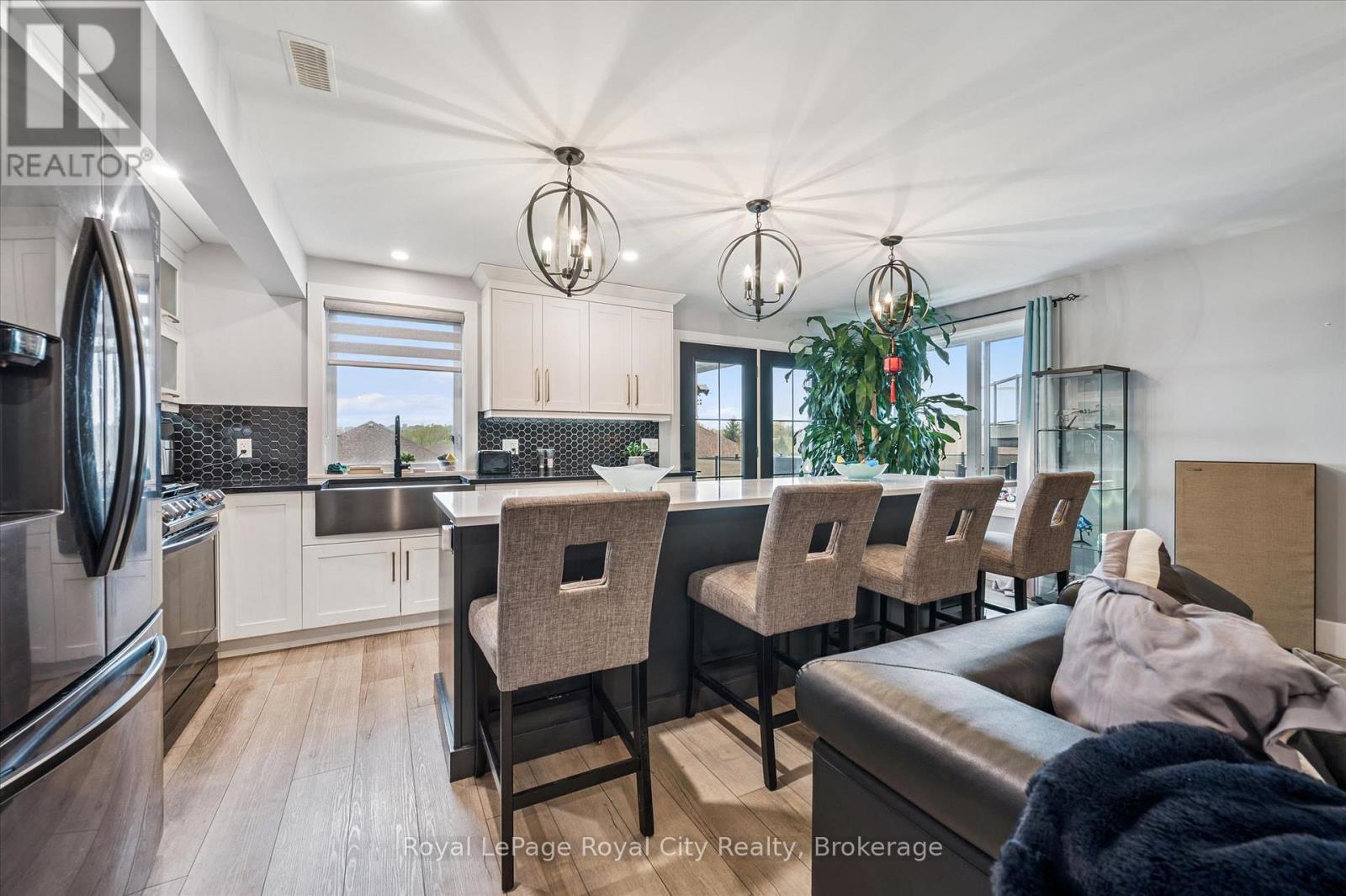 50 Faith Drive, Mapleton, ON - Indoor