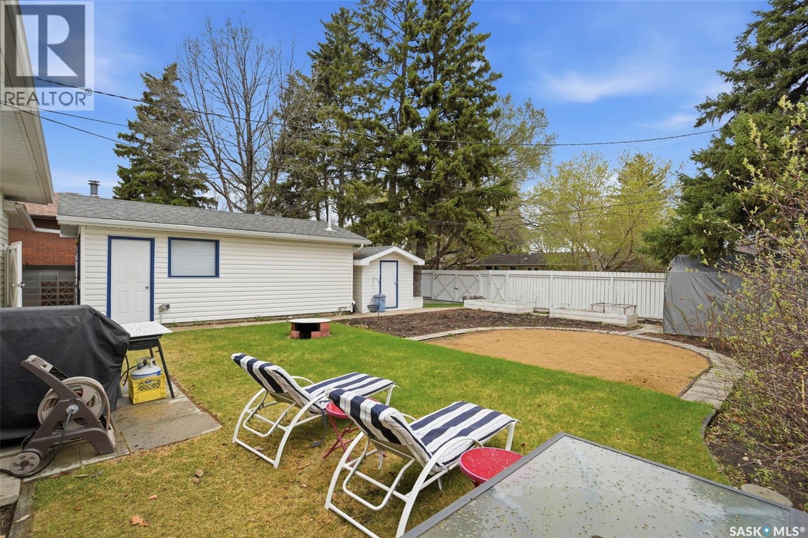 35 Harrison Crescent, Saskatoon, SK - Outdoor