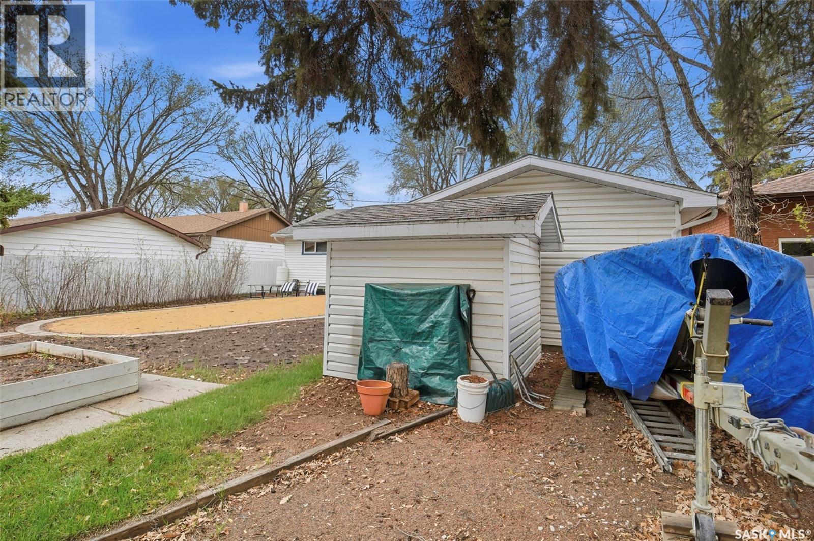 35 Harrison Crescent, Saskatoon, SK - Outdoor
