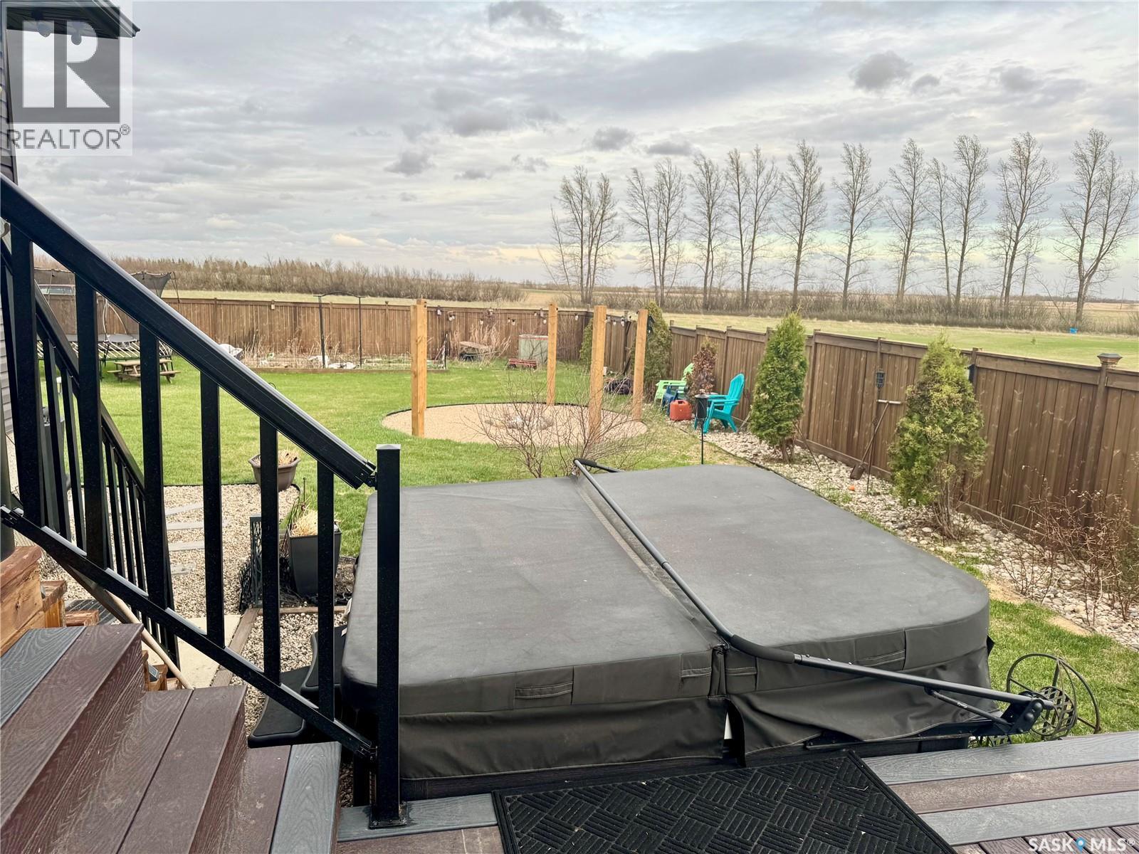1 Lloyd Avenue, Fillmore, SK - Outdoor