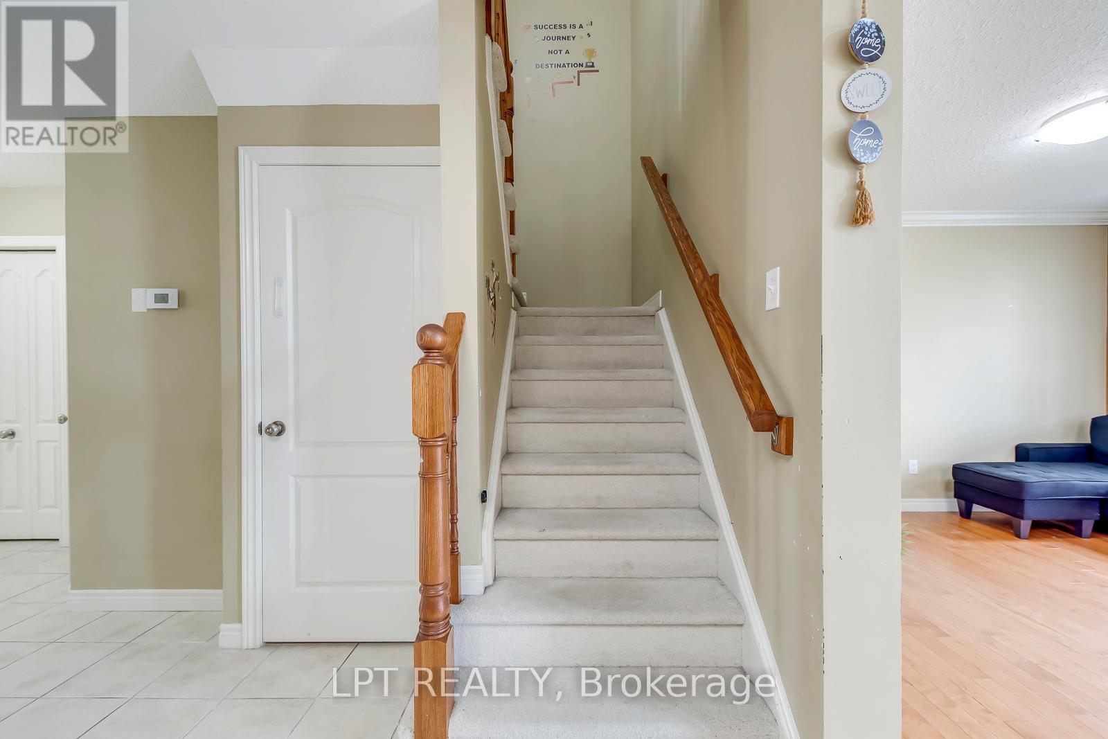 6 - 10 Fallowfield Drive, Kitchener, ON - Indoor Photo Showing Other Room
