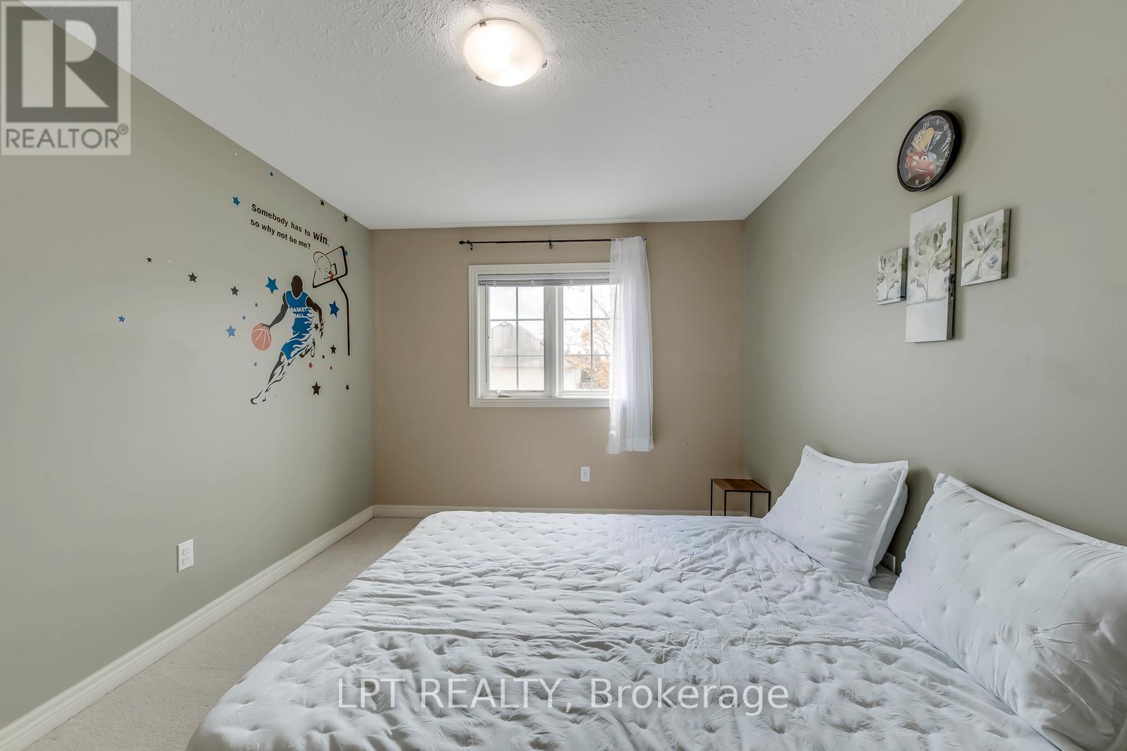 6 - 10 Fallowfield Drive, Kitchener, ON - Indoor Photo Showing Bedroom
