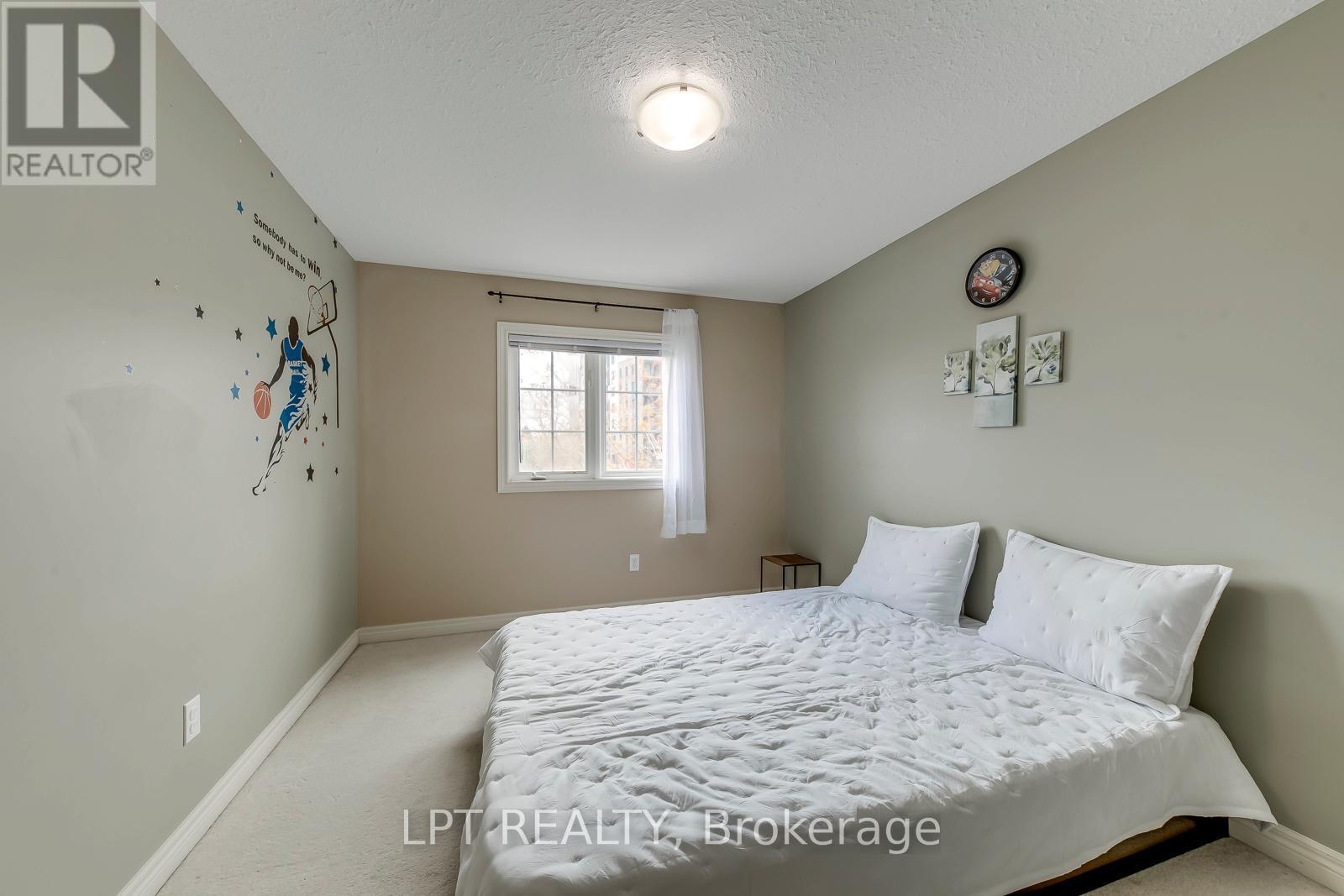 6 - 10 Fallowfield Drive, Kitchener, ON - Indoor Photo Showing Bedroom