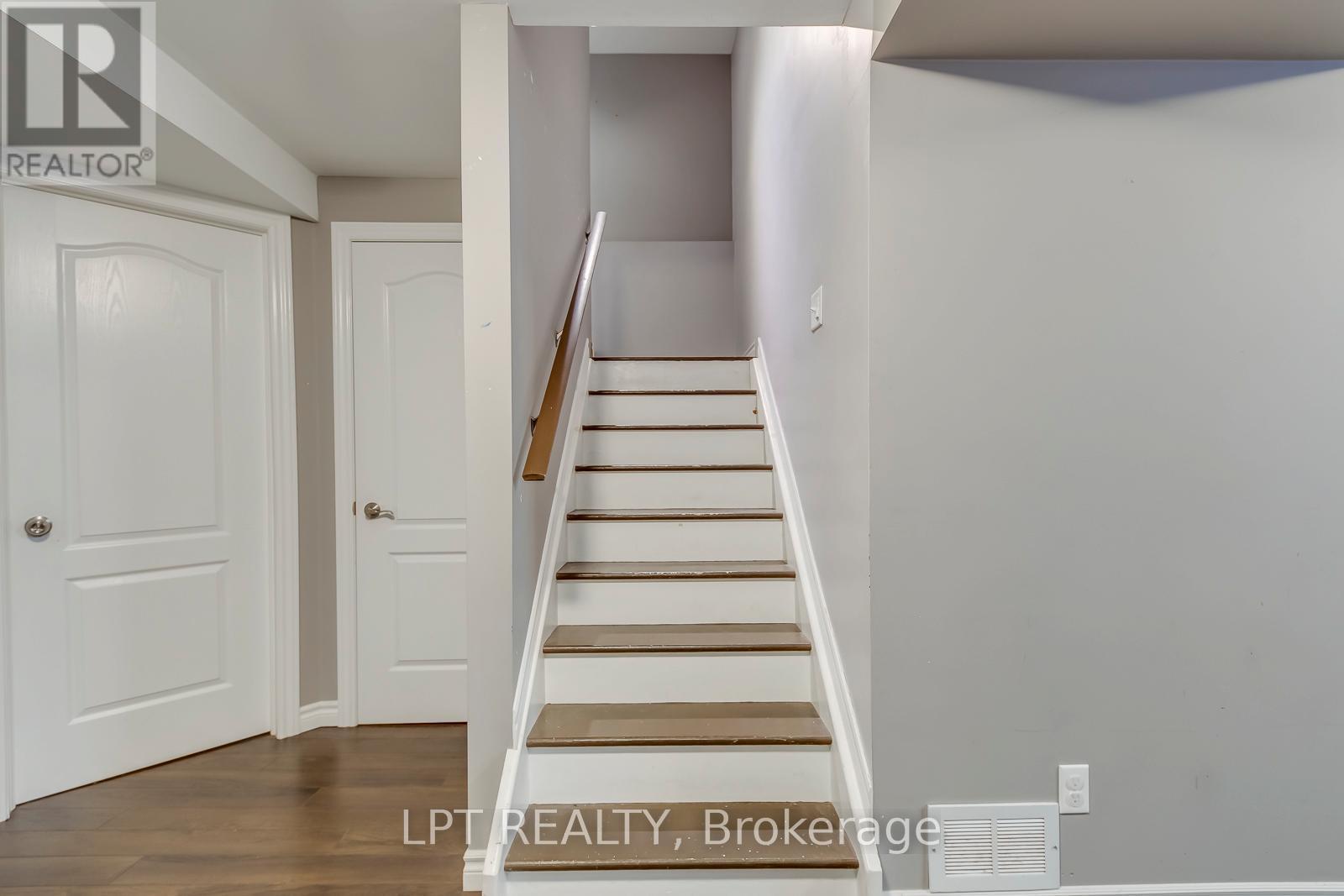 6 - 10 Fallowfield Drive, Kitchener, ON - Indoor Photo Showing Other Room