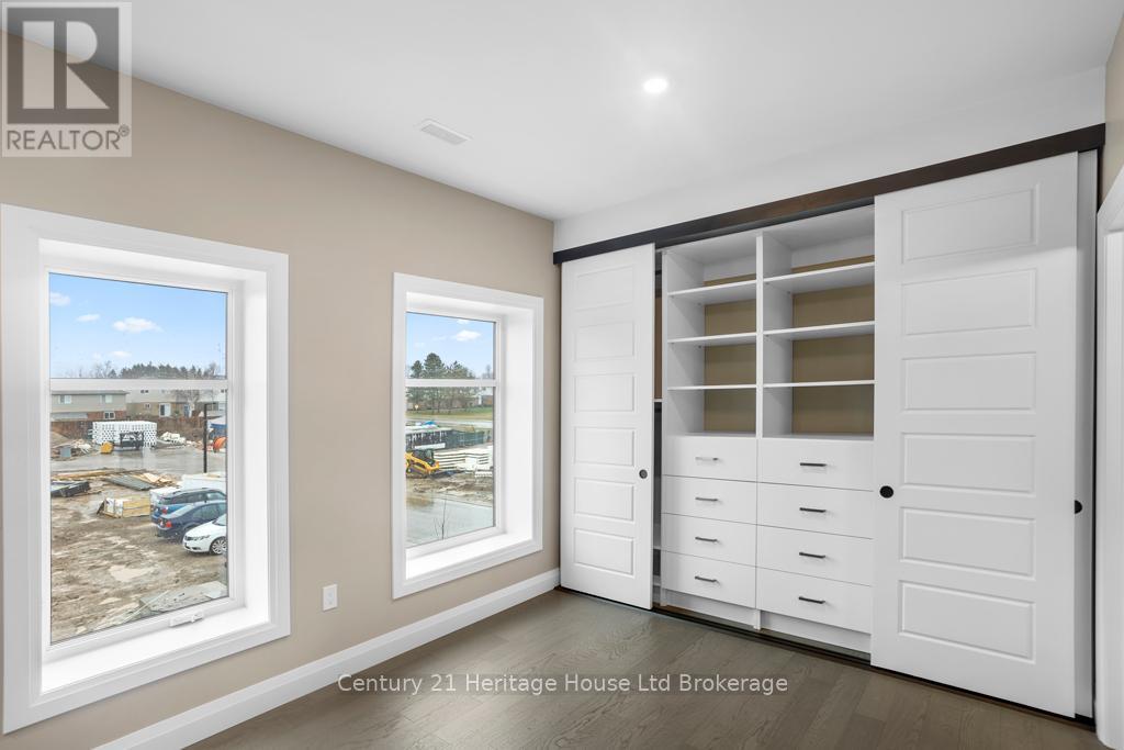 705 - 361 Quarter Town Line, Tillsonburg, ON - Indoor Photo Showing Other Room