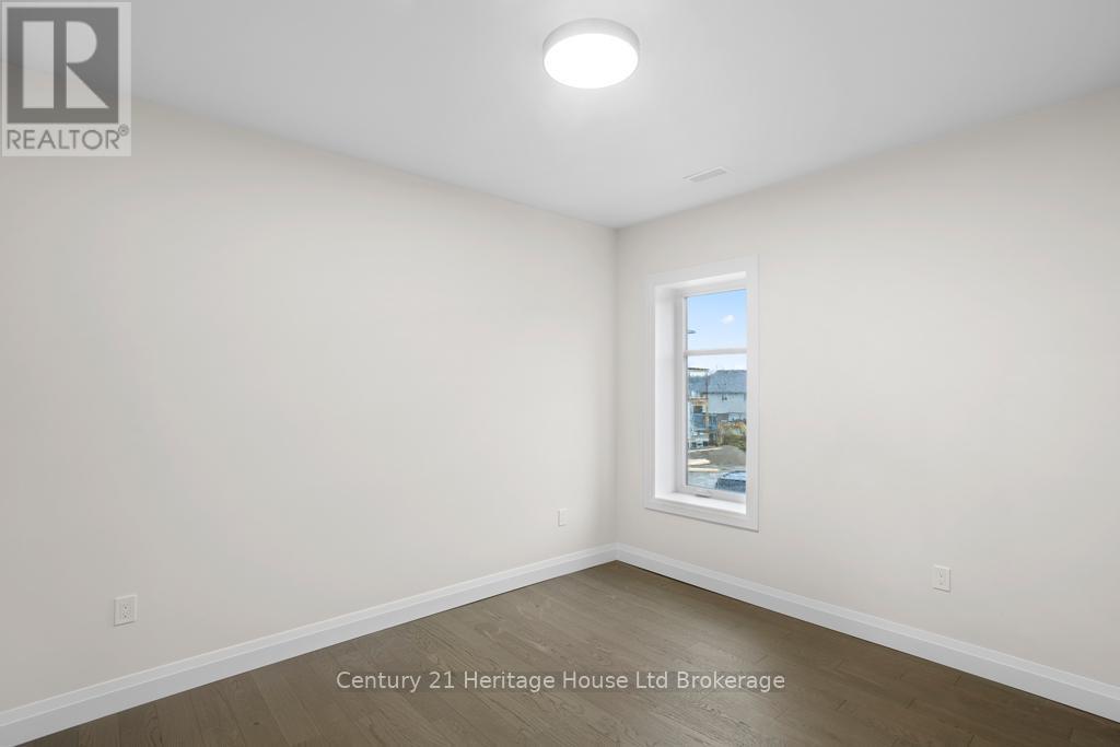 705 - 361 Quarter Town Line, Tillsonburg, ON - Indoor Photo Showing Other Room