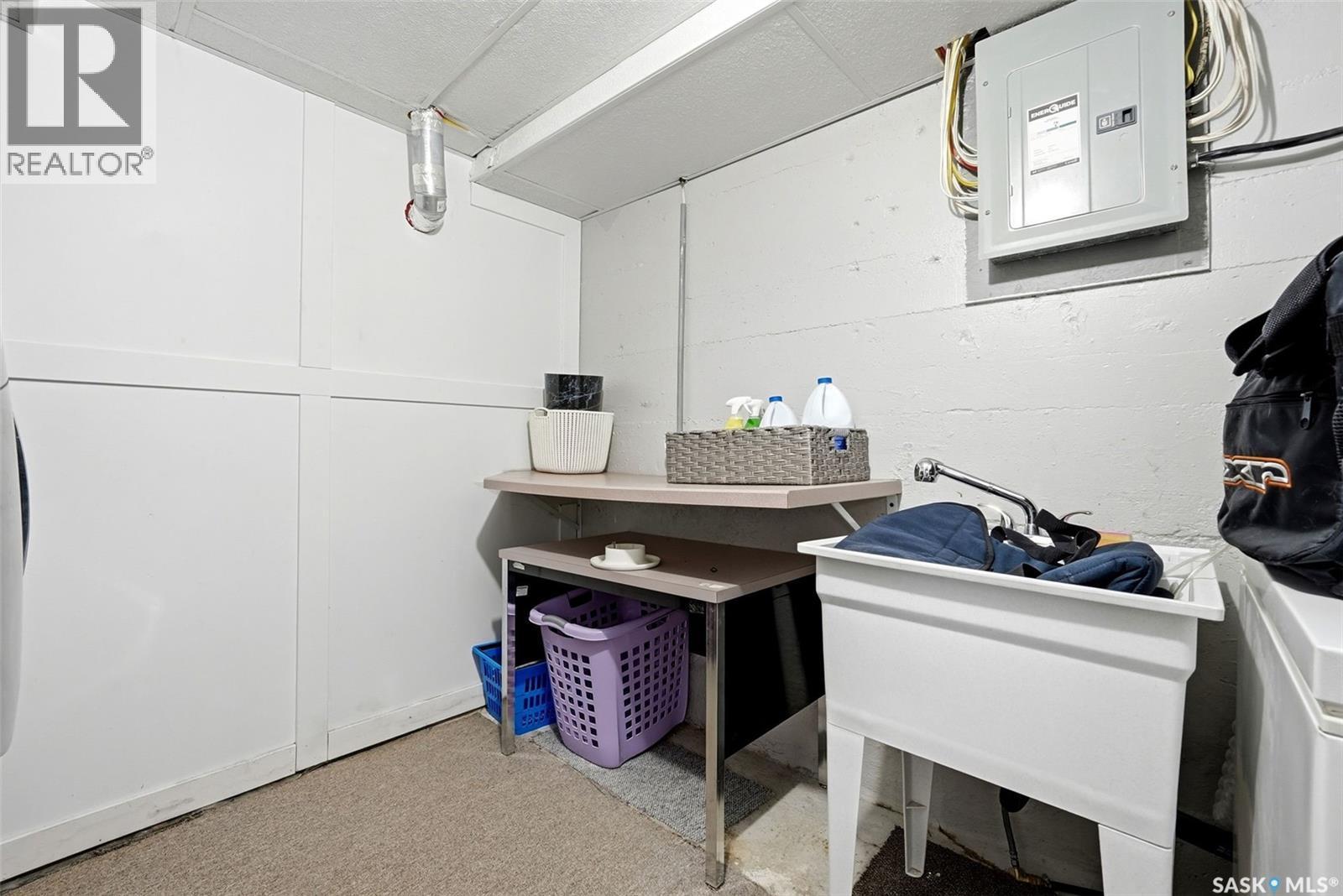 1439 Forget Street, Regina, SK - Indoor Photo Showing Other Room