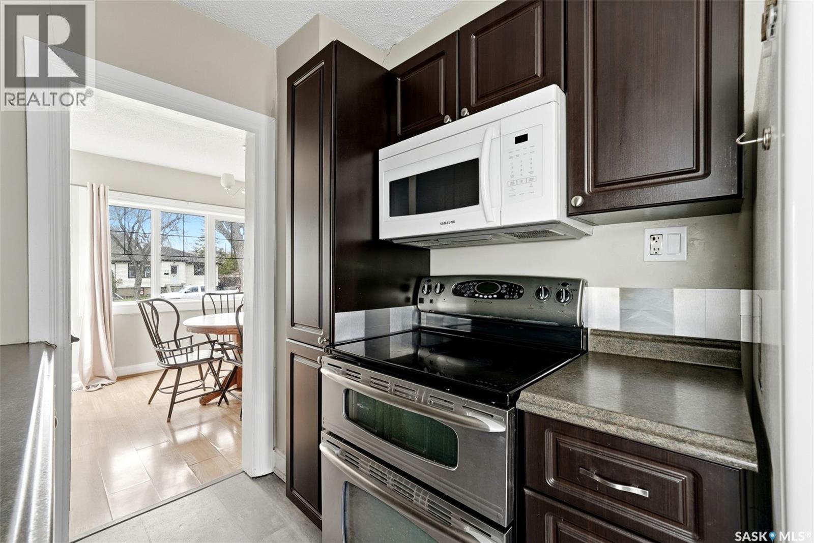 1439 Forget Street, Regina, SK - Indoor Photo Showing Kitchen