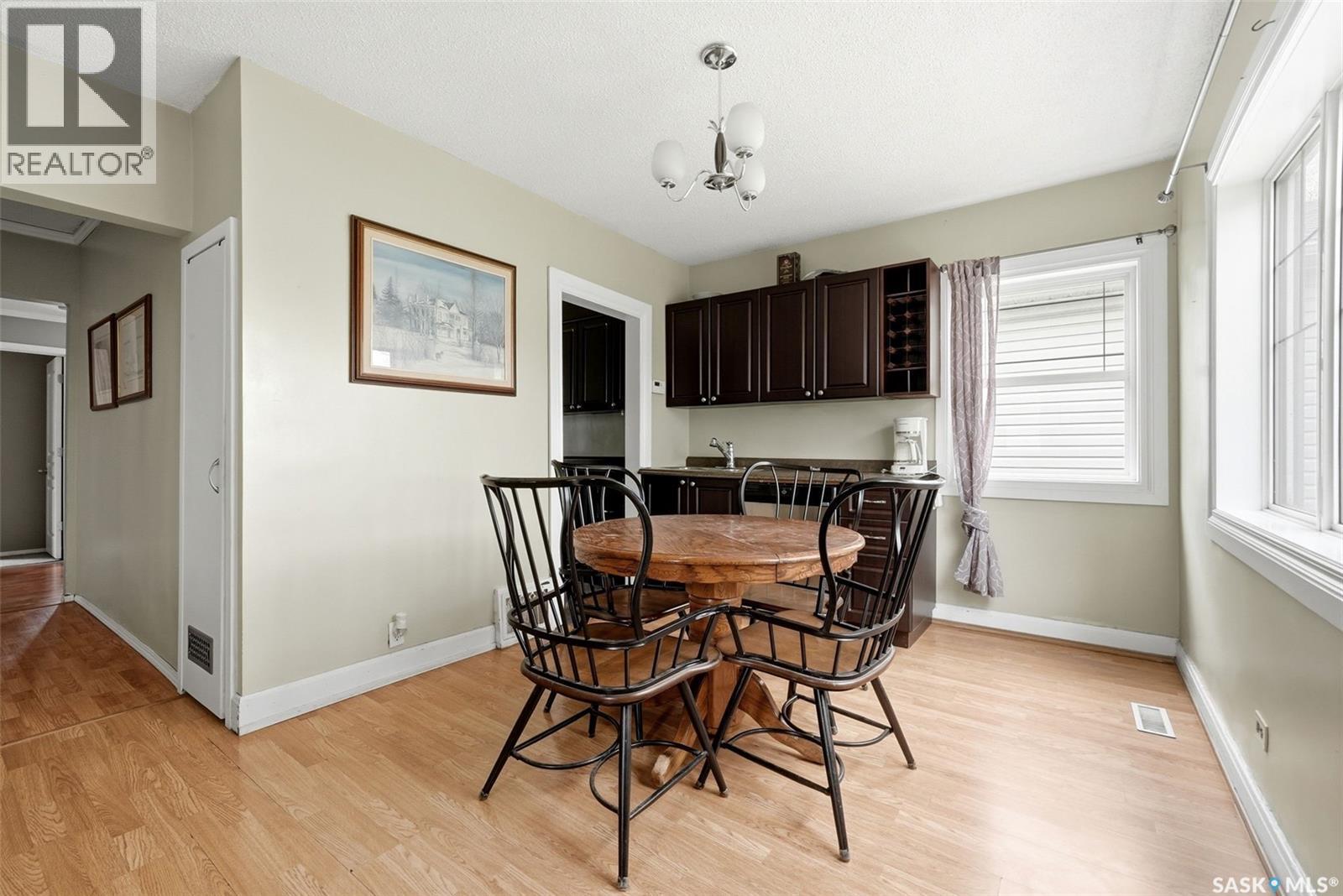 1439 Forget Street, Regina, SK - Indoor Photo Showing Dining Room