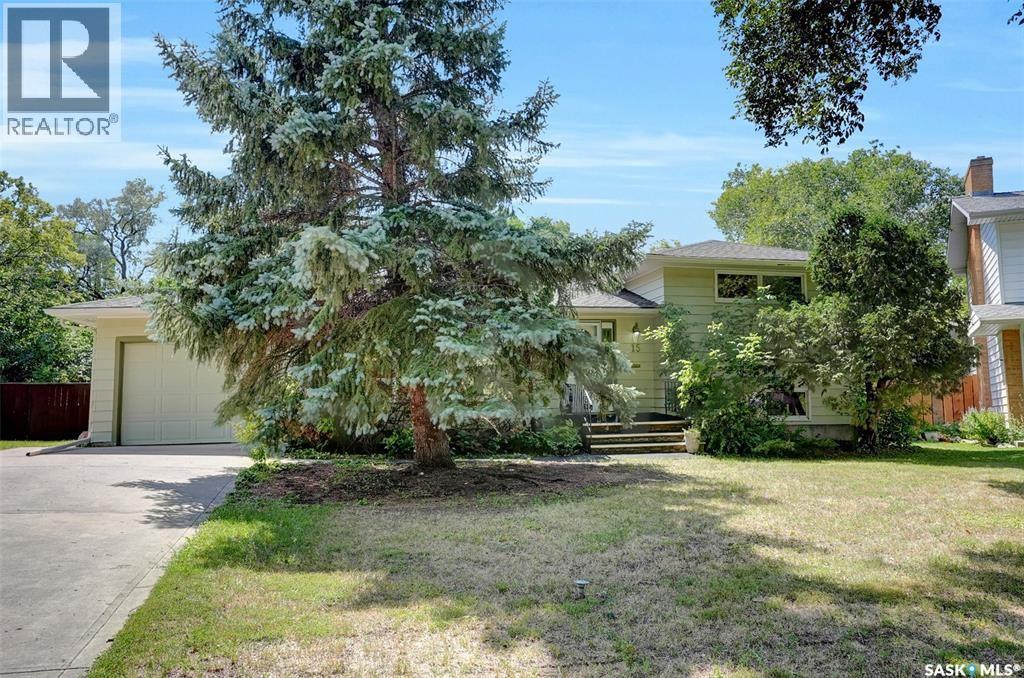 15 Academy Park Road, Regina, SK - Outdoor