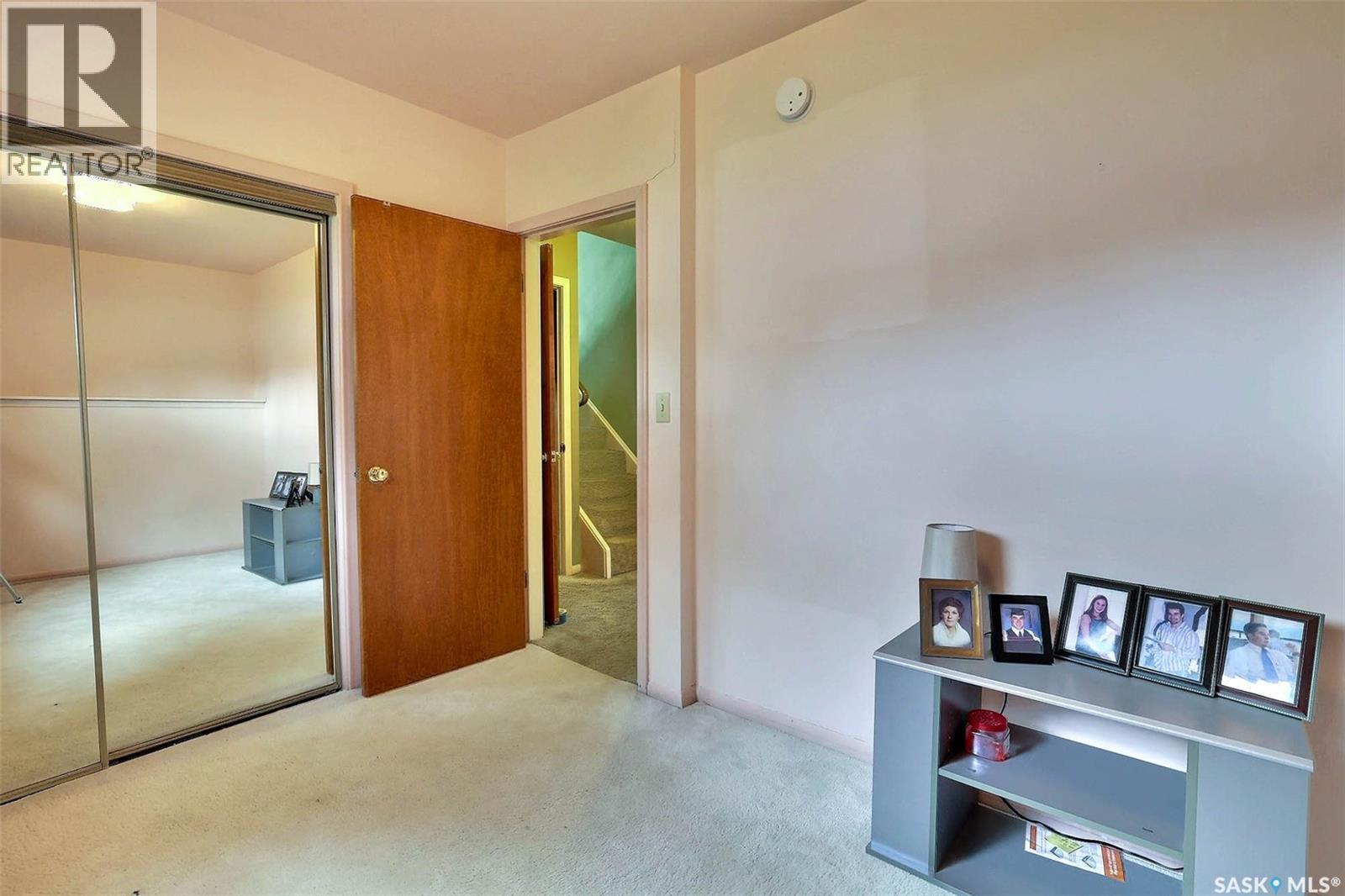 15 Academy Park Road, Regina, SK - Indoor Photo Showing Other Room