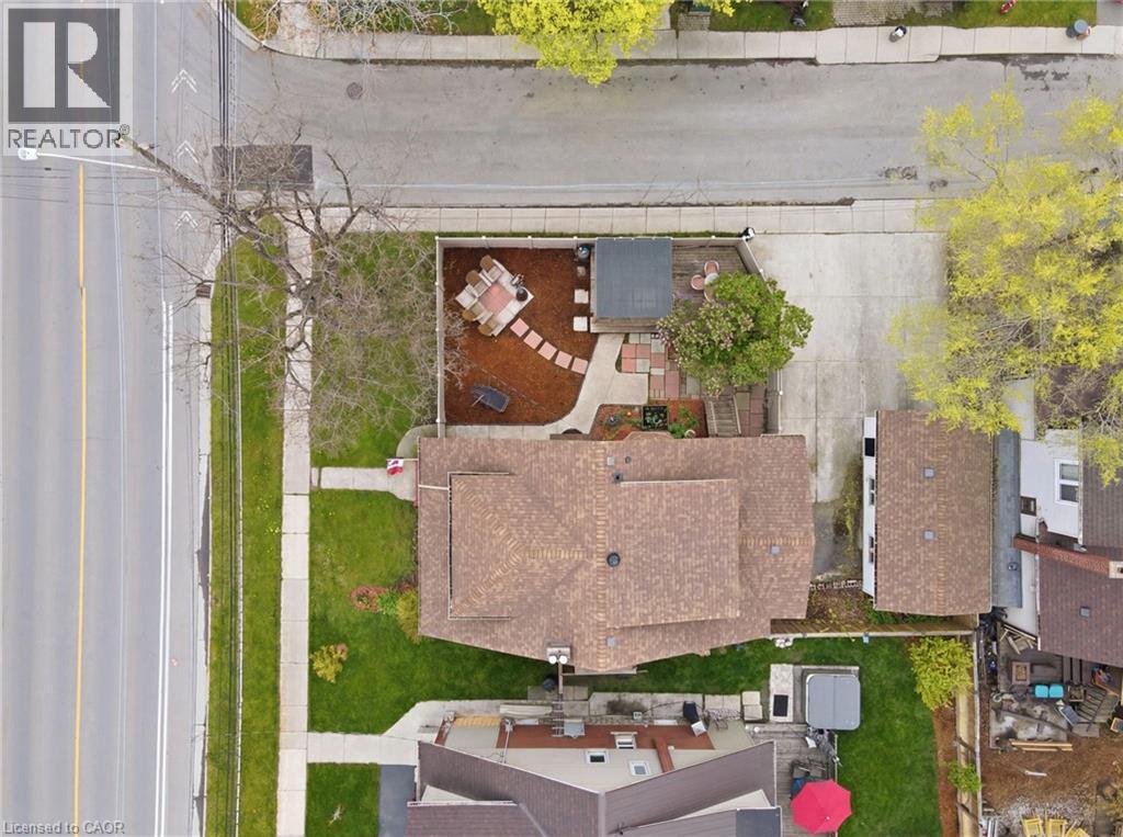 230 Beach Boulevard, Hamilton, ON - Outdoor