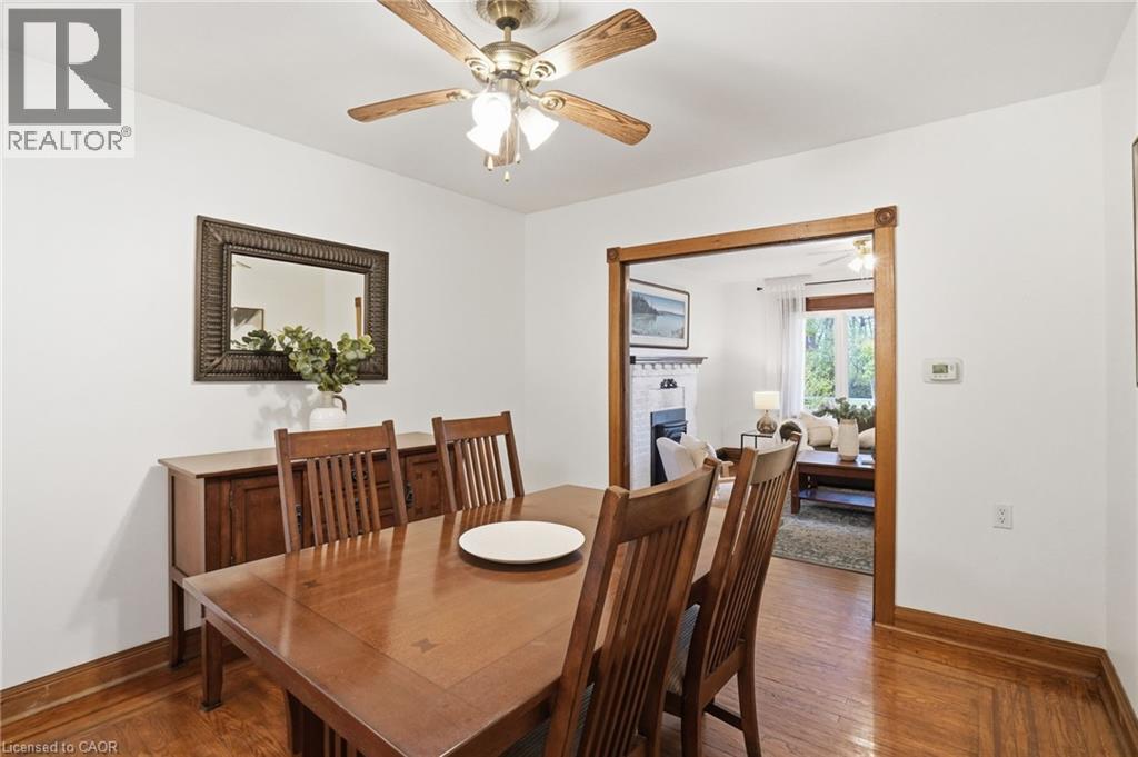 230 Beach Boulevard, Hamilton, ON - Indoor Photo Showing Dining Room