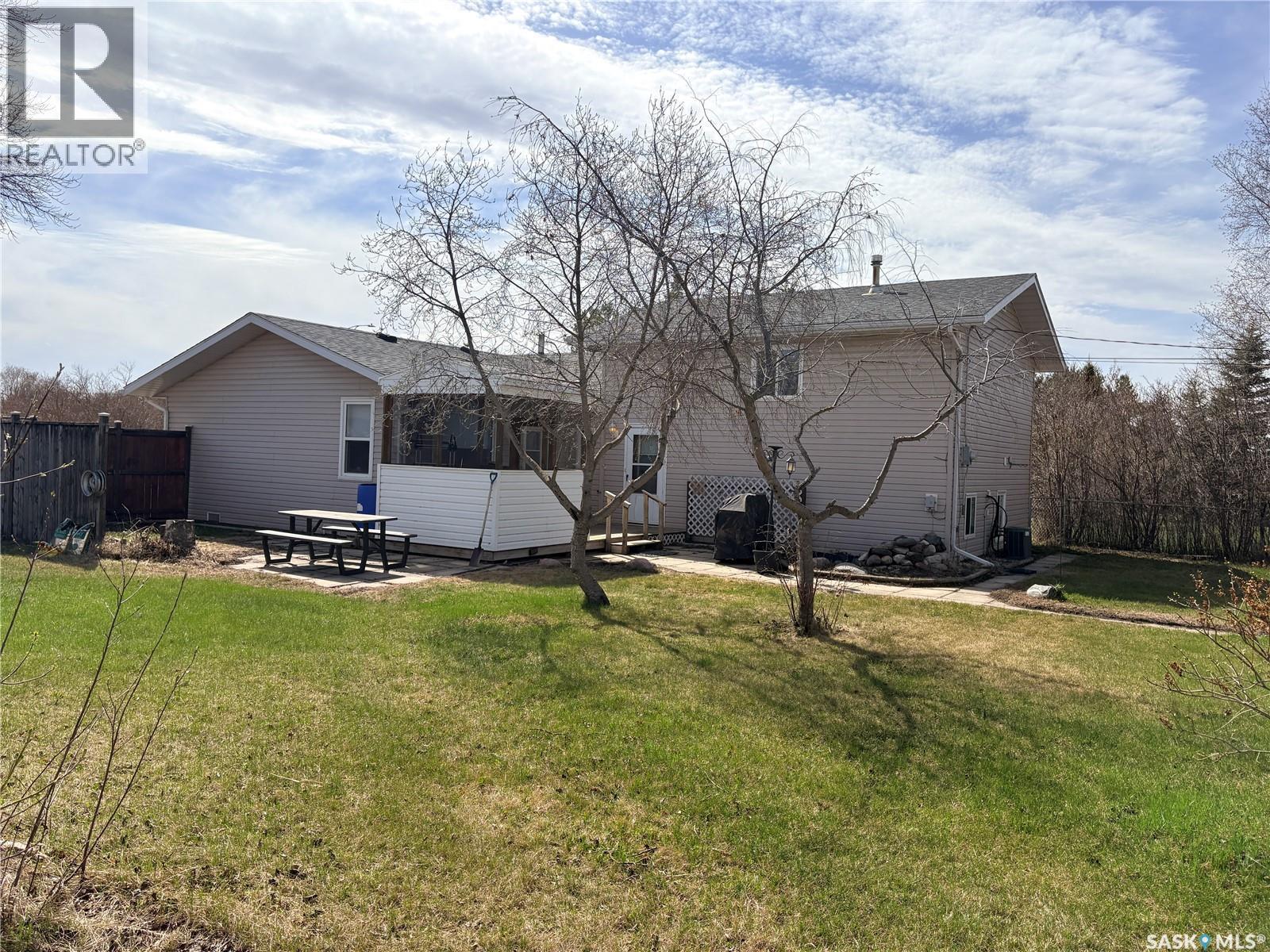 62 Main Street, Leask, SK - Outdoor