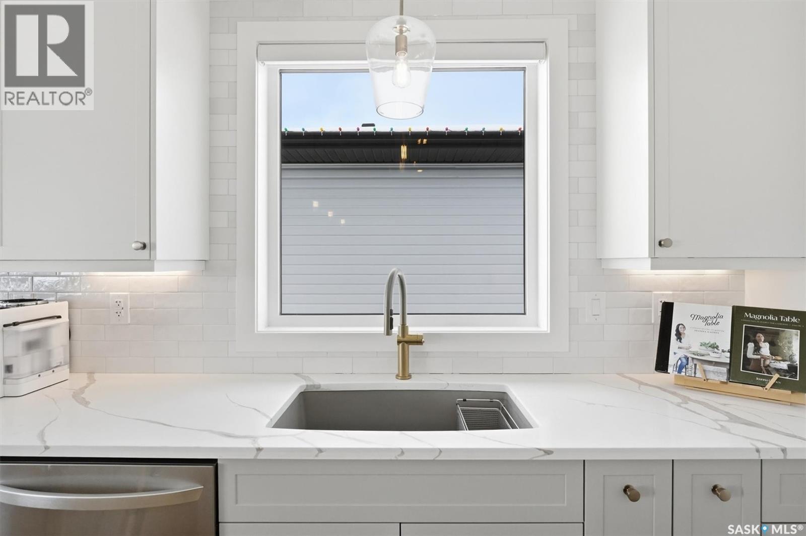 6 515 Delainey Road, Saskatoon, SK - Indoor Photo Showing Kitchen