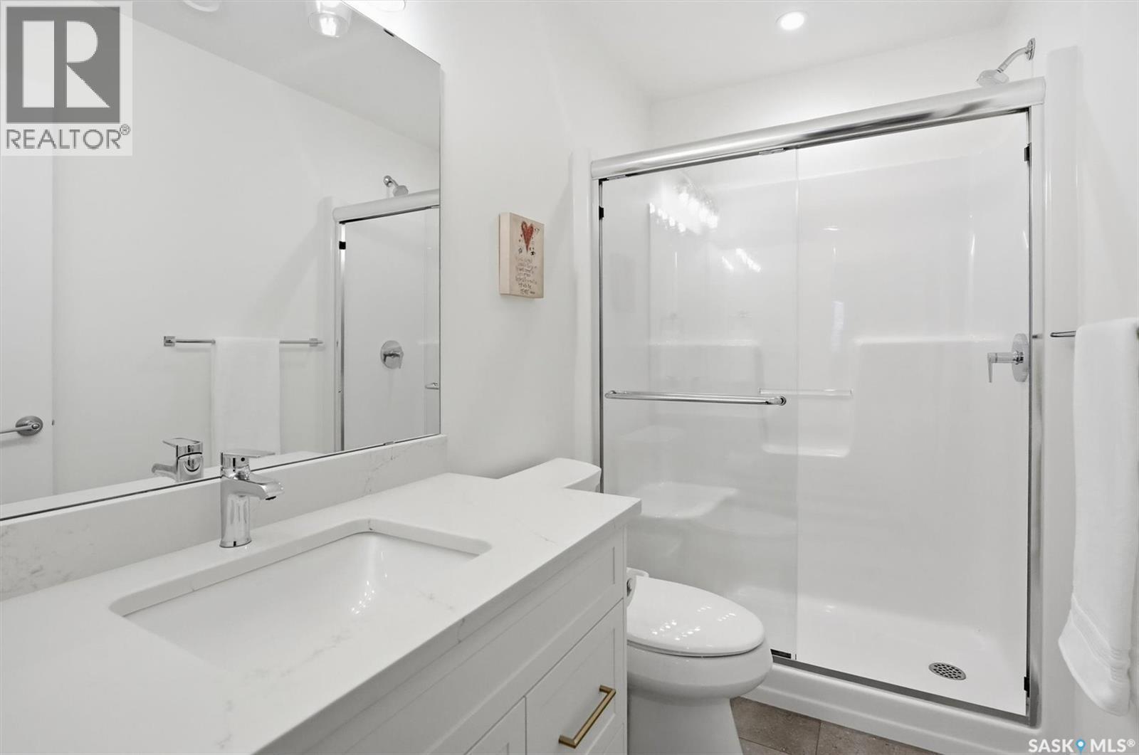 6 515 Delainey Road, Saskatoon, SK - Indoor Photo Showing Bathroom