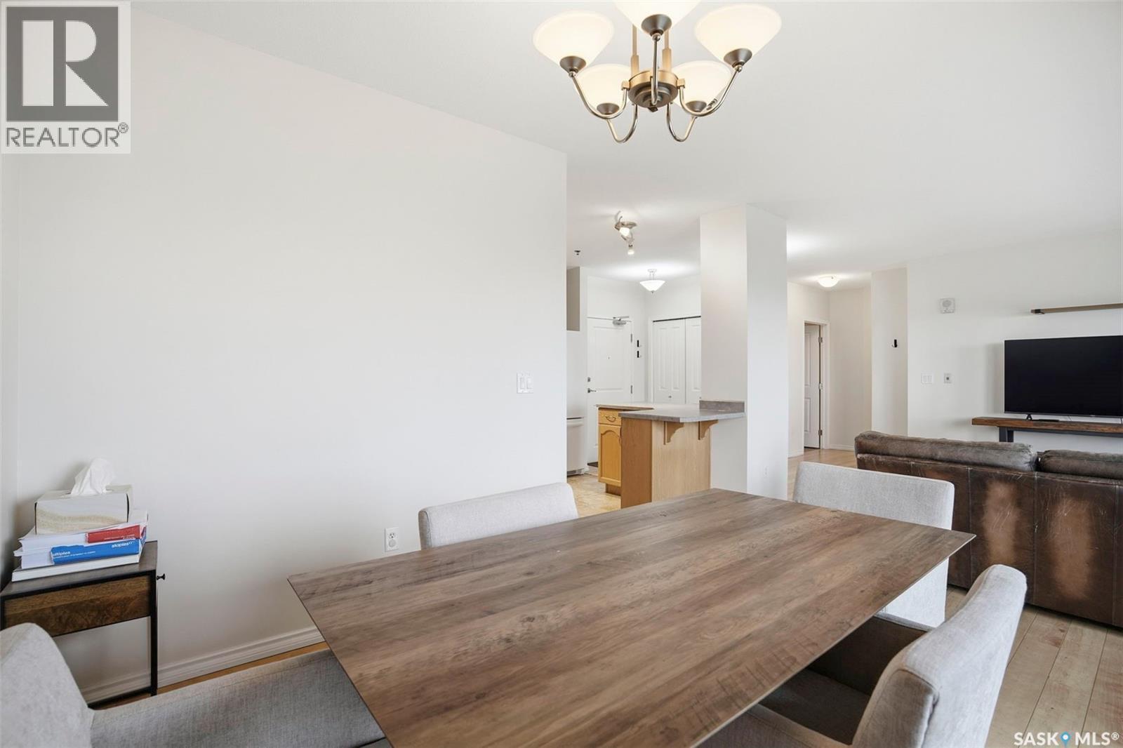 1406 902 Spadina Crescent E, Saskatoon, SK - Indoor