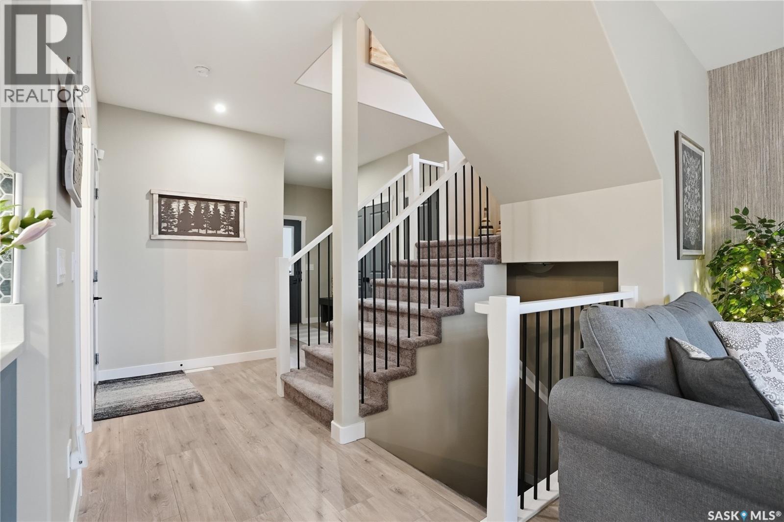 175 Mcarthur Lane, Saskatoon, SK