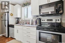 9 Ryan Road, Regina, SK - Indoor Photo Showing Kitchen