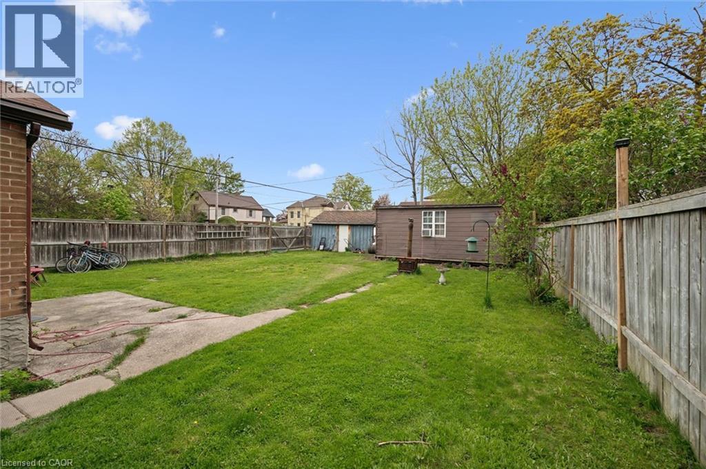 27 Roseview Avenue, Cambridge, ON - Outdoor
