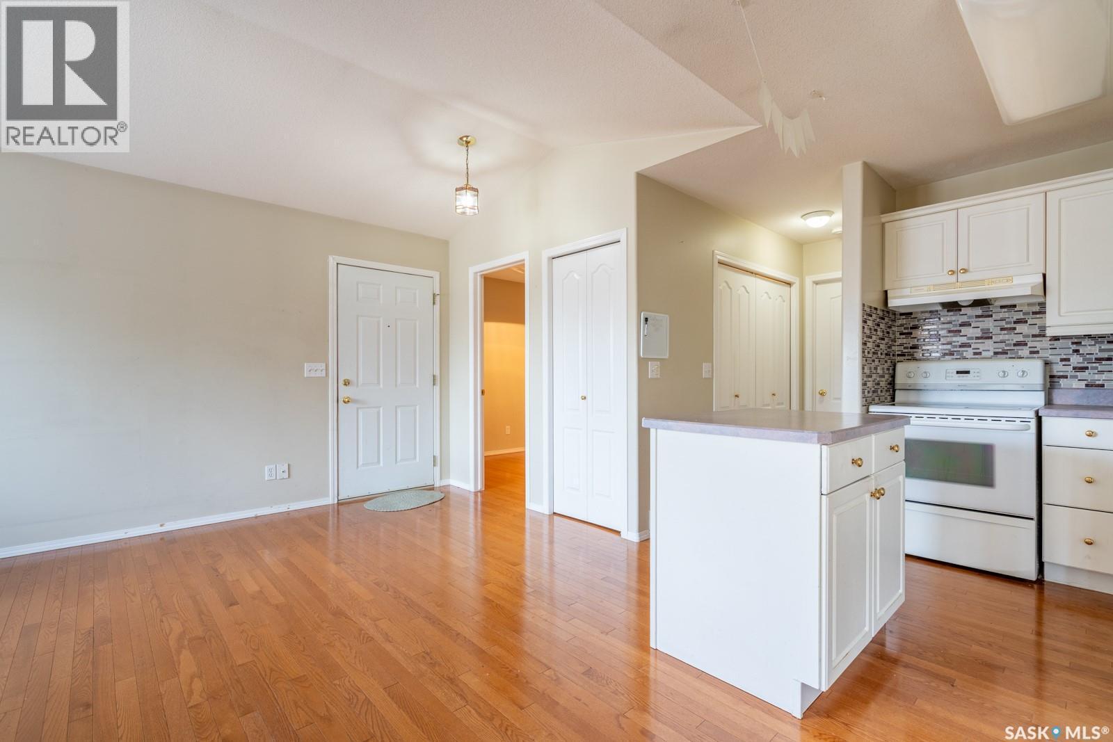 3119 Truesdale Drive E, Regina, SK - Indoor Photo Showing Kitchen
