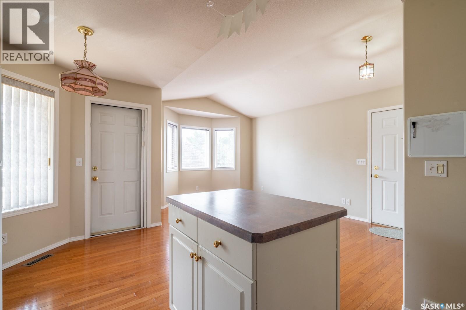 3119 Truesdale Drive E, Regina, SK - Indoor
