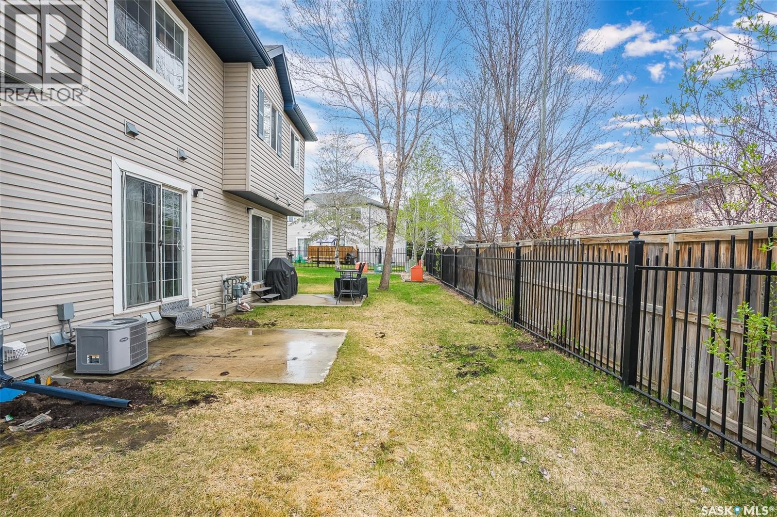 102 670 Kenderdine Road, Saskatoon, SK - Outdoor