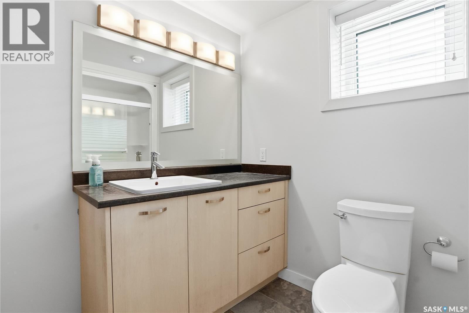 201 Adelaide Street E, Saskatoon, SK - Indoor Photo Showing Bathroom