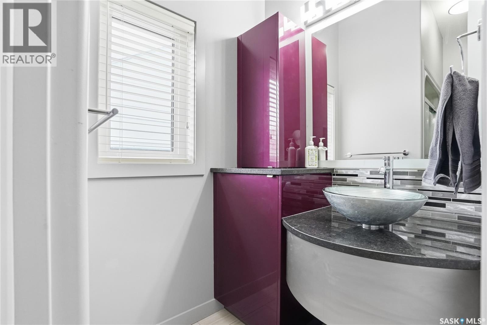 201 Adelaide Street E, Saskatoon, SK - Indoor Photo Showing Bathroom