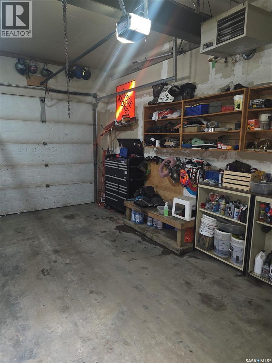 209 Allan Street, Dundurn, SK - Indoor Photo Showing Garage