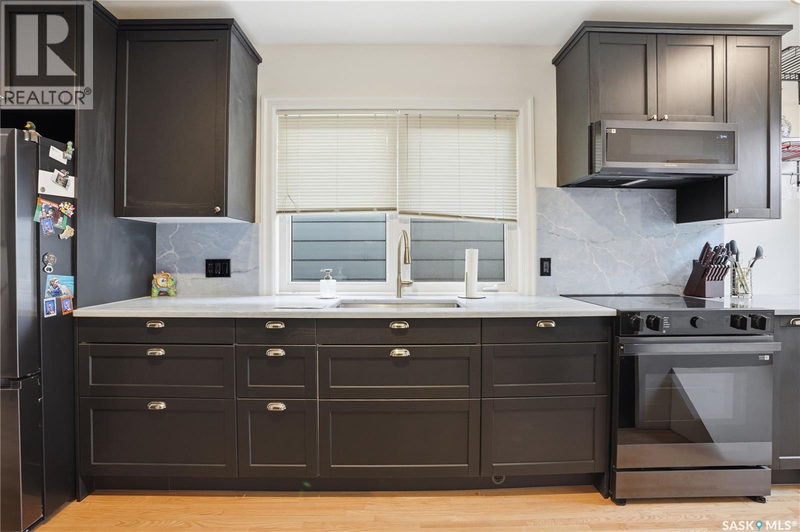 815 4Th Avenue N, Saskatoon, SK - Indoor Photo Showing Kitchen