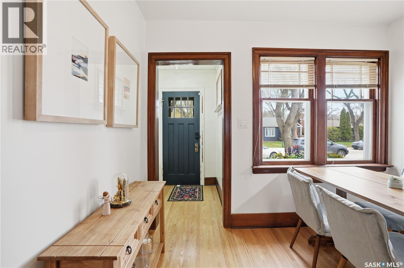815 4Th Avenue N, Saskatoon, SK - Indoor
