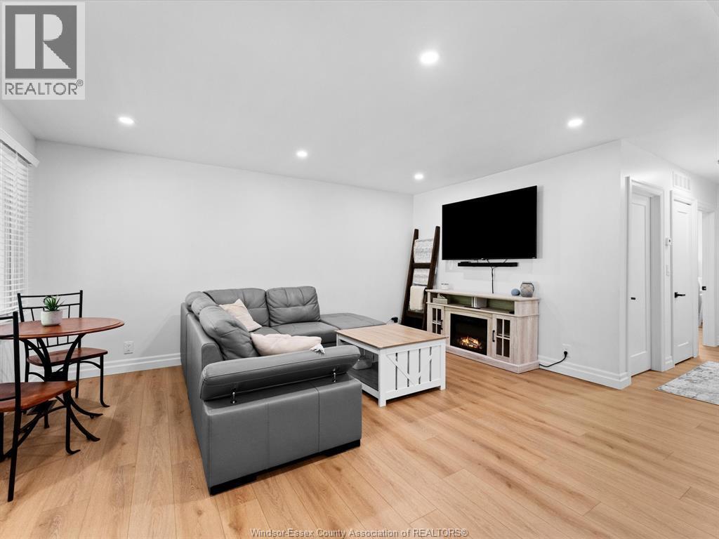1733 Glendale, Windsor, ON - Indoor