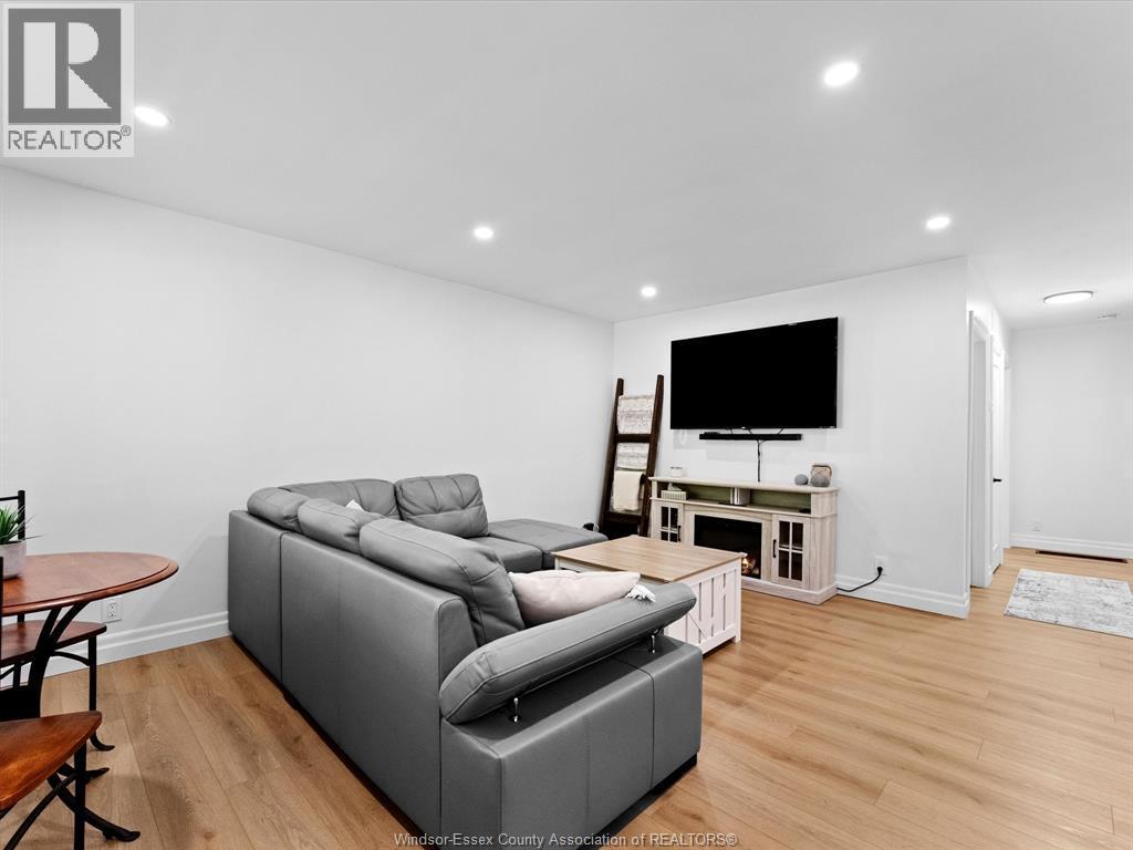 1733 Glendale, Windsor, ON - Indoor