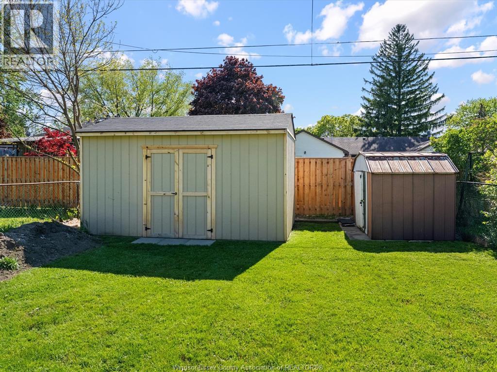 1733 Glendale, Windsor, ON - Outdoor