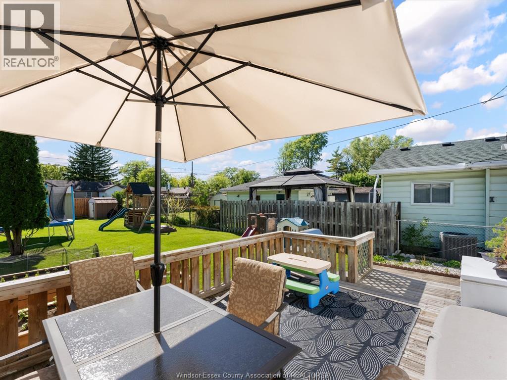 1733 Glendale, Windsor, ON - Outdoor With Deck Patio Veranda With Exterior