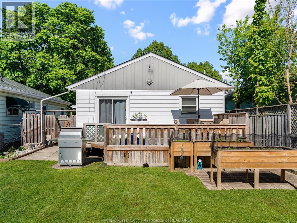 1733 Glendale, Windsor, ON - Outdoor With Deck Patio Veranda With Exterior