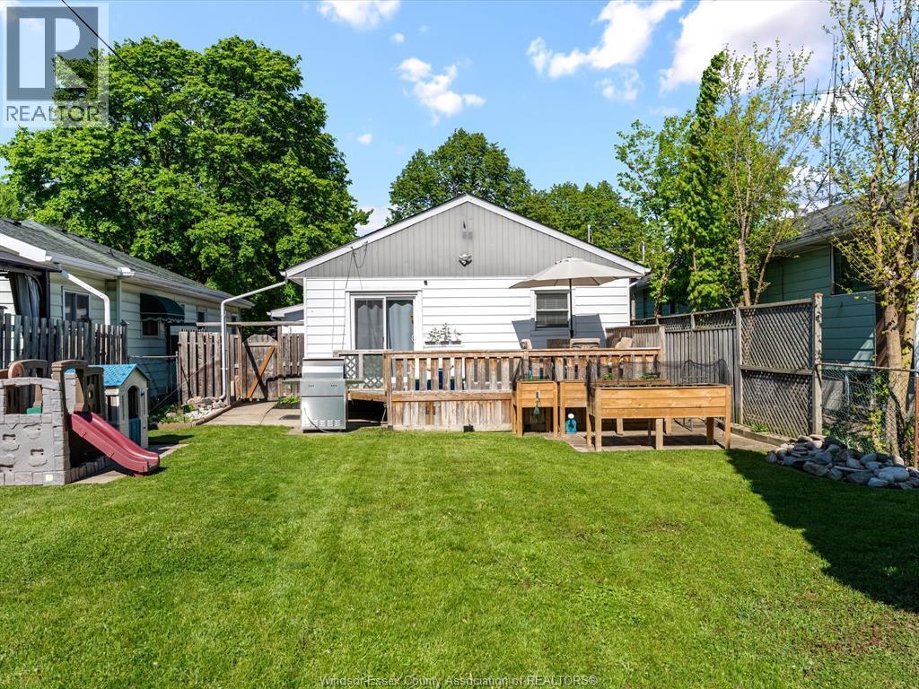 1733 Glendale, Windsor, ON - Outdoor With Deck Patio Veranda