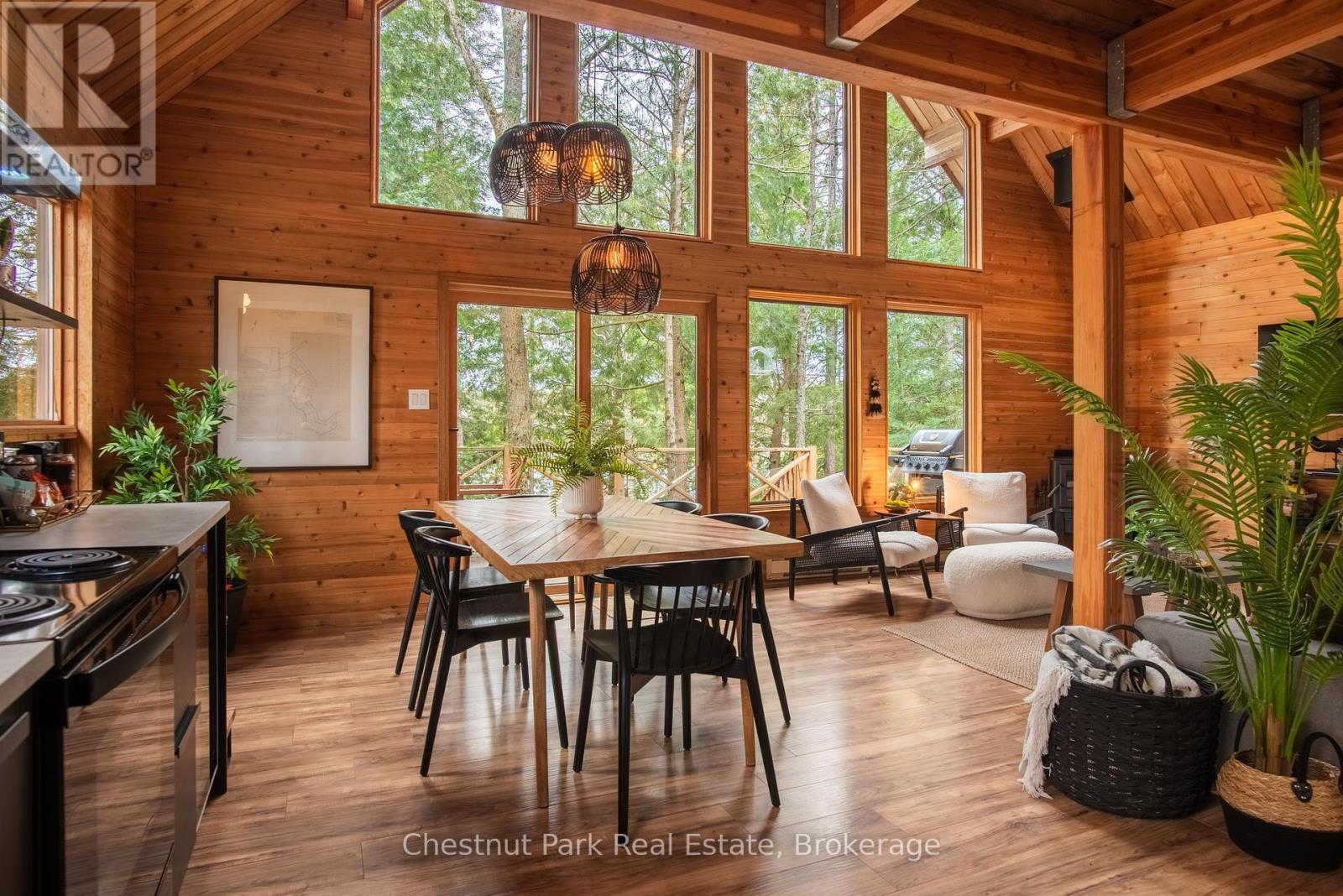 9 Jeffery Road, Parry Sound Remote Area (Lount), ON - Indoor Photo Showing Dining Room