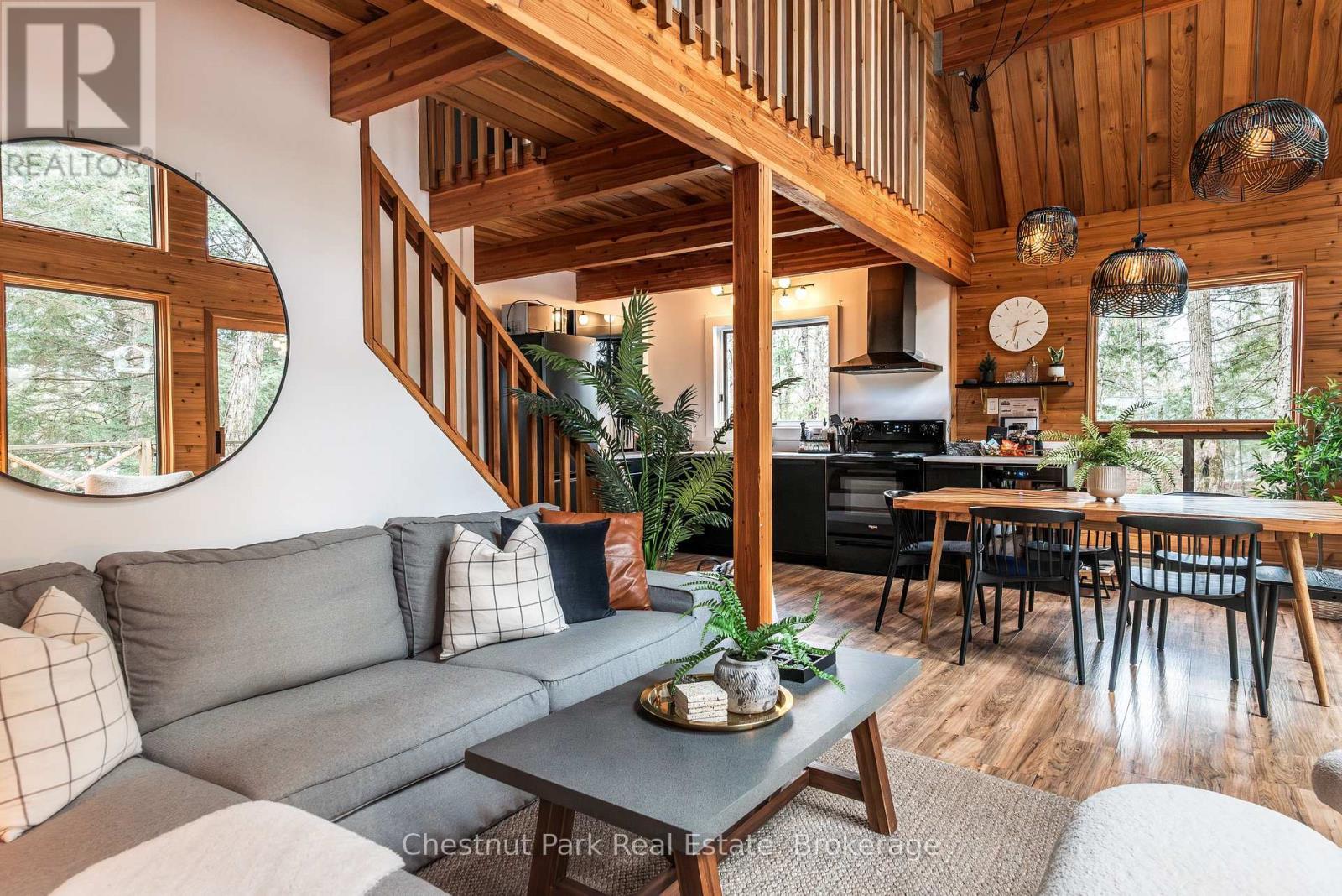 9 Jeffery Road, Parry Sound Remote Area (Lount), ON - Indoor Photo Showing Living Room