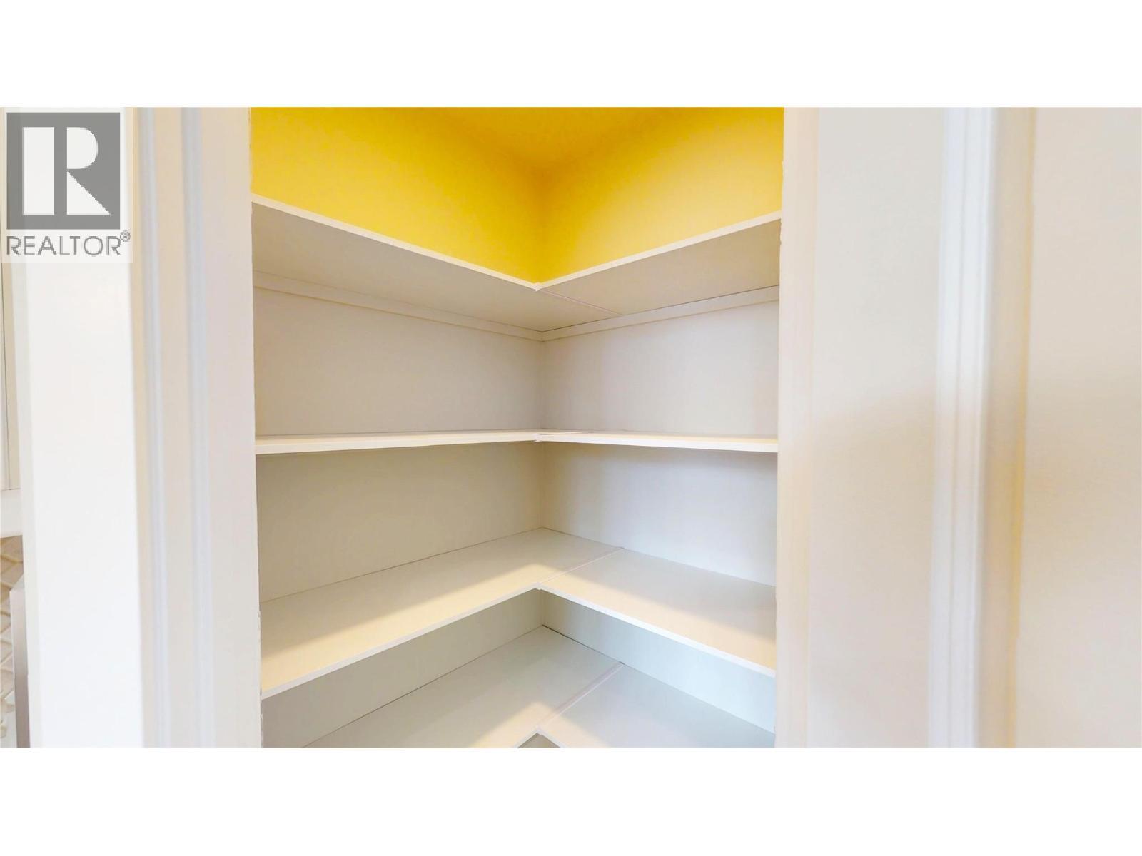 4868 Riverview Drive Unit# 118, Edgewater, BC - Indoor With Storage