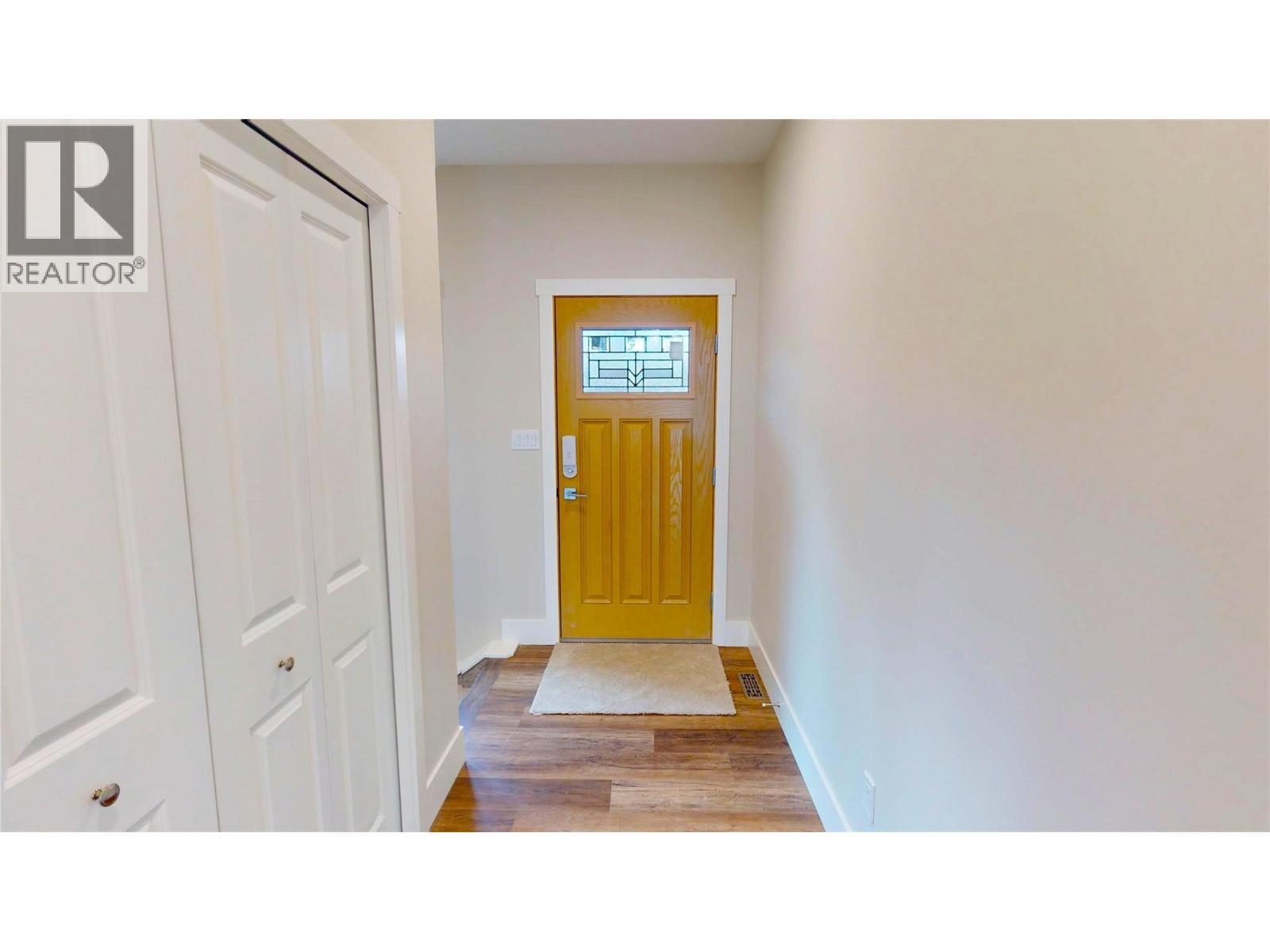 4868 Riverview Drive Unit# 118, Edgewater, BC - Indoor Photo Showing Other Room