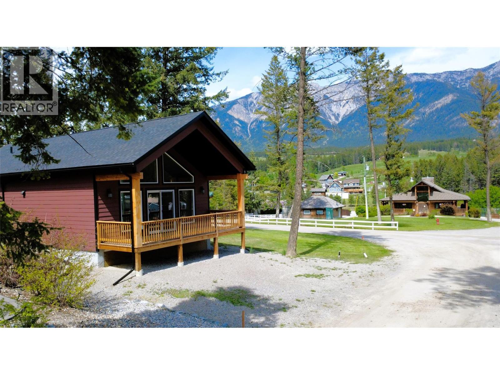 4868 Riverview Drive Unit# 118, Edgewater, BC - Outdoor With Deck Patio Veranda