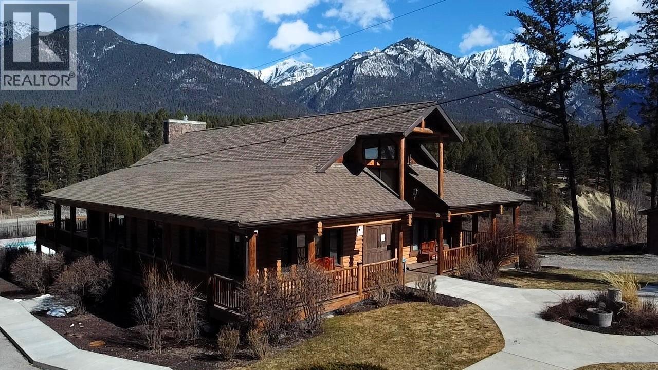 4868 Riverview Drive Unit# 118, Edgewater, BC - Outdoor With Deck Patio Veranda