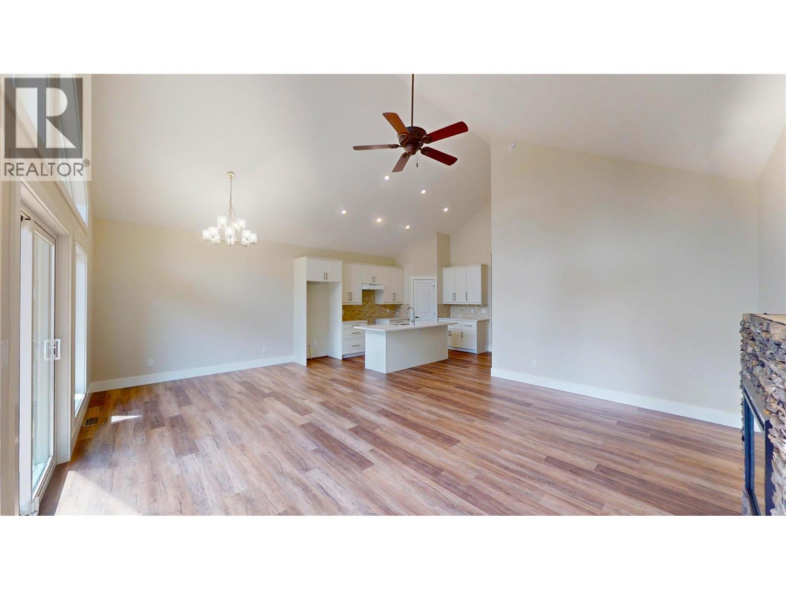 4868 Riverview Drive Unit# 118, Edgewater, BC - Indoor