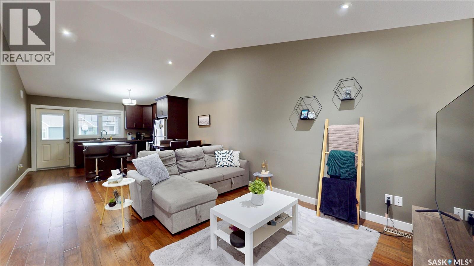 4179 Green Apple Drive, Regina, SK - Indoor Photo Showing Living Room