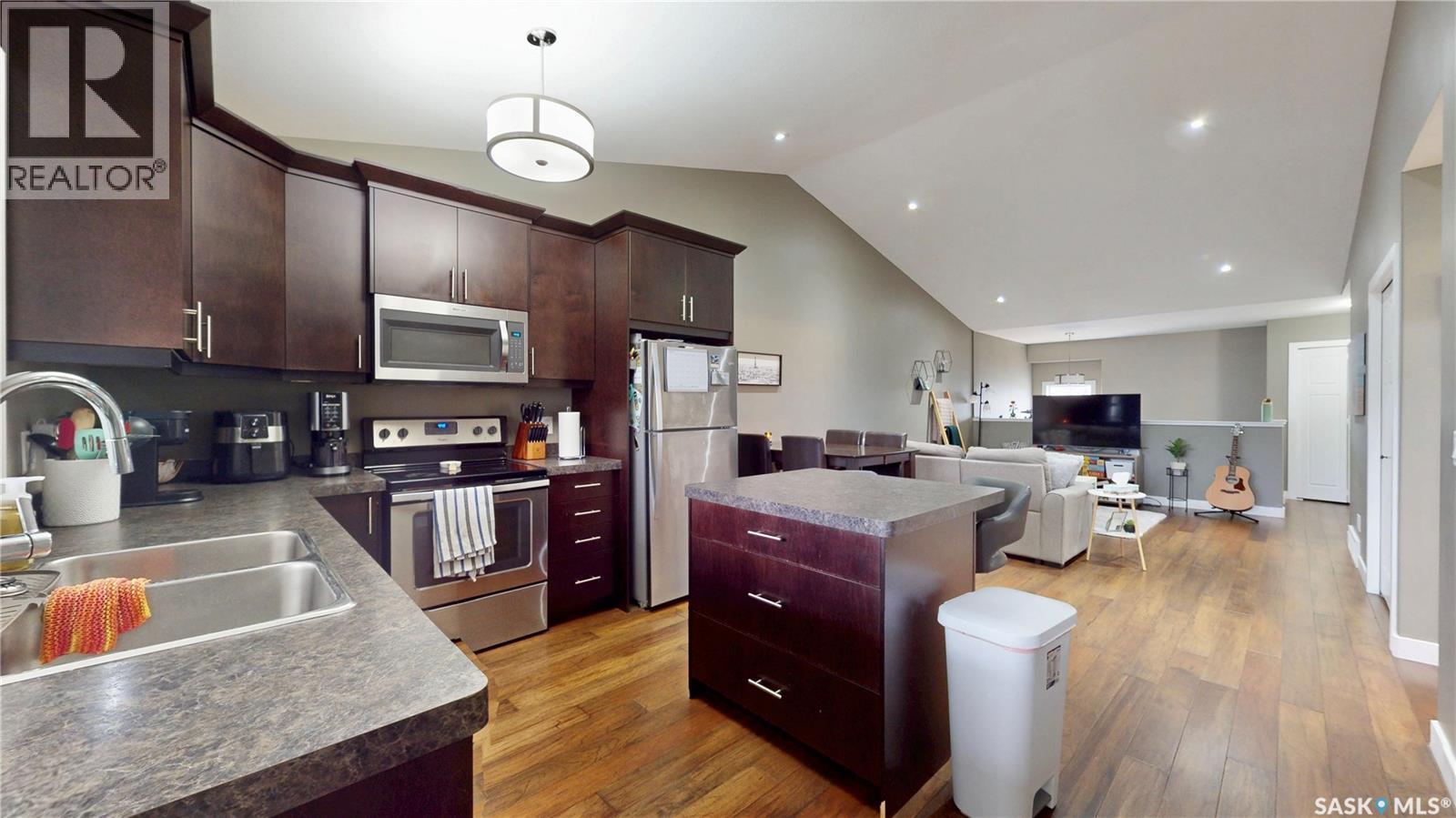 4179 Green Apple Drive, Regina, SK - Indoor Photo Showing Kitchen With Double Sink